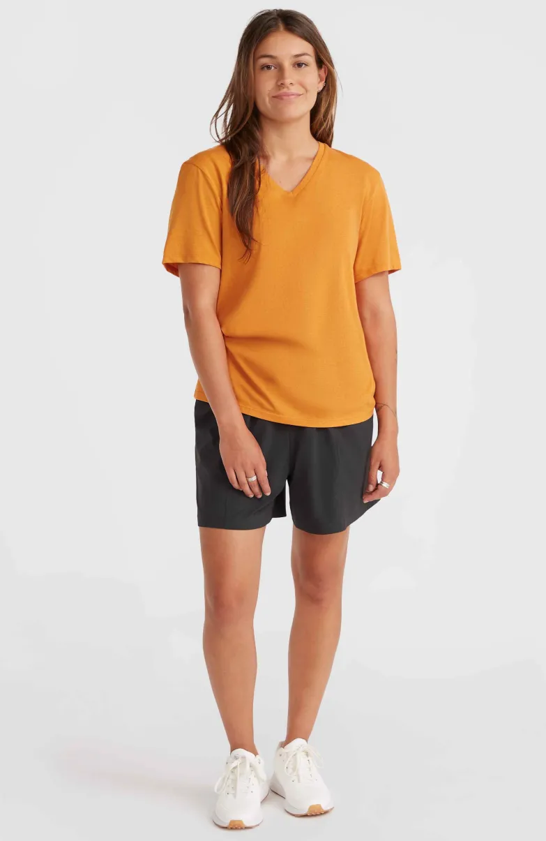 T-shirt Essentials Met V-hals | Nugget